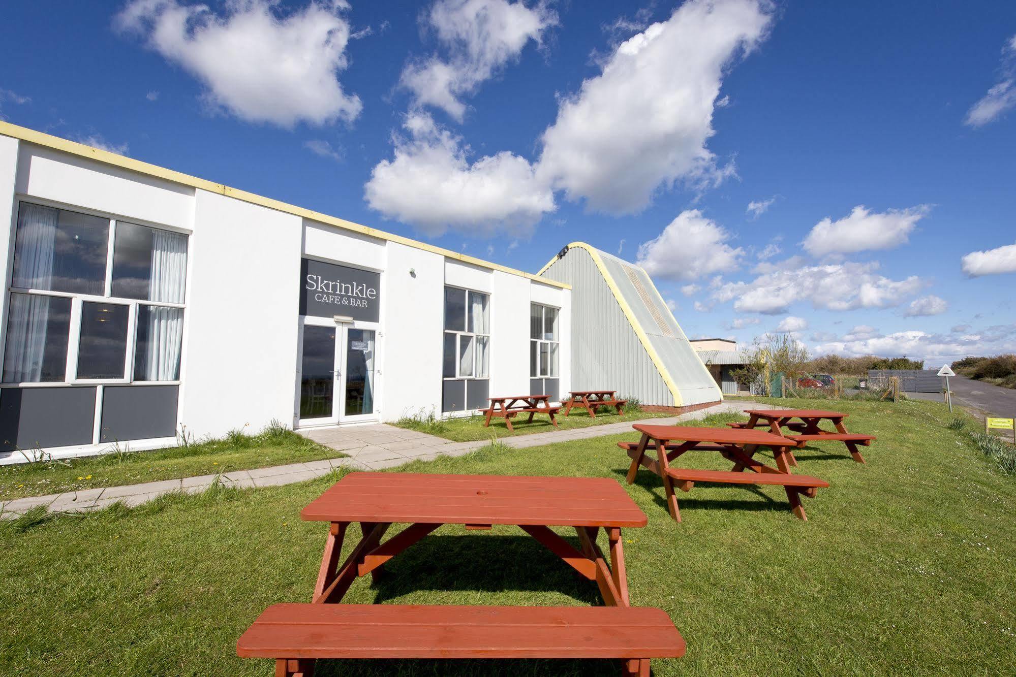 Yha Manorbier Hostel Tenby Bagian luar foto