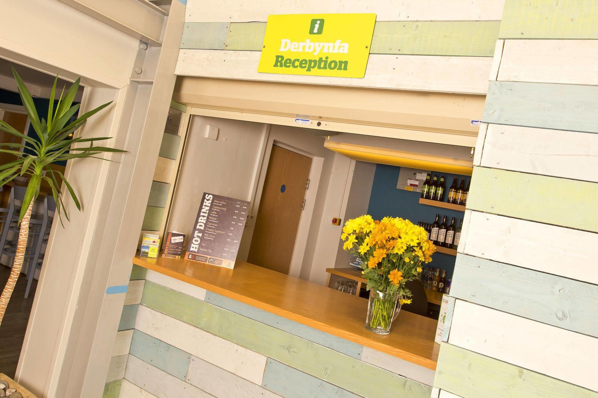 Yha Manorbier Hostel Tenby Bagian luar foto