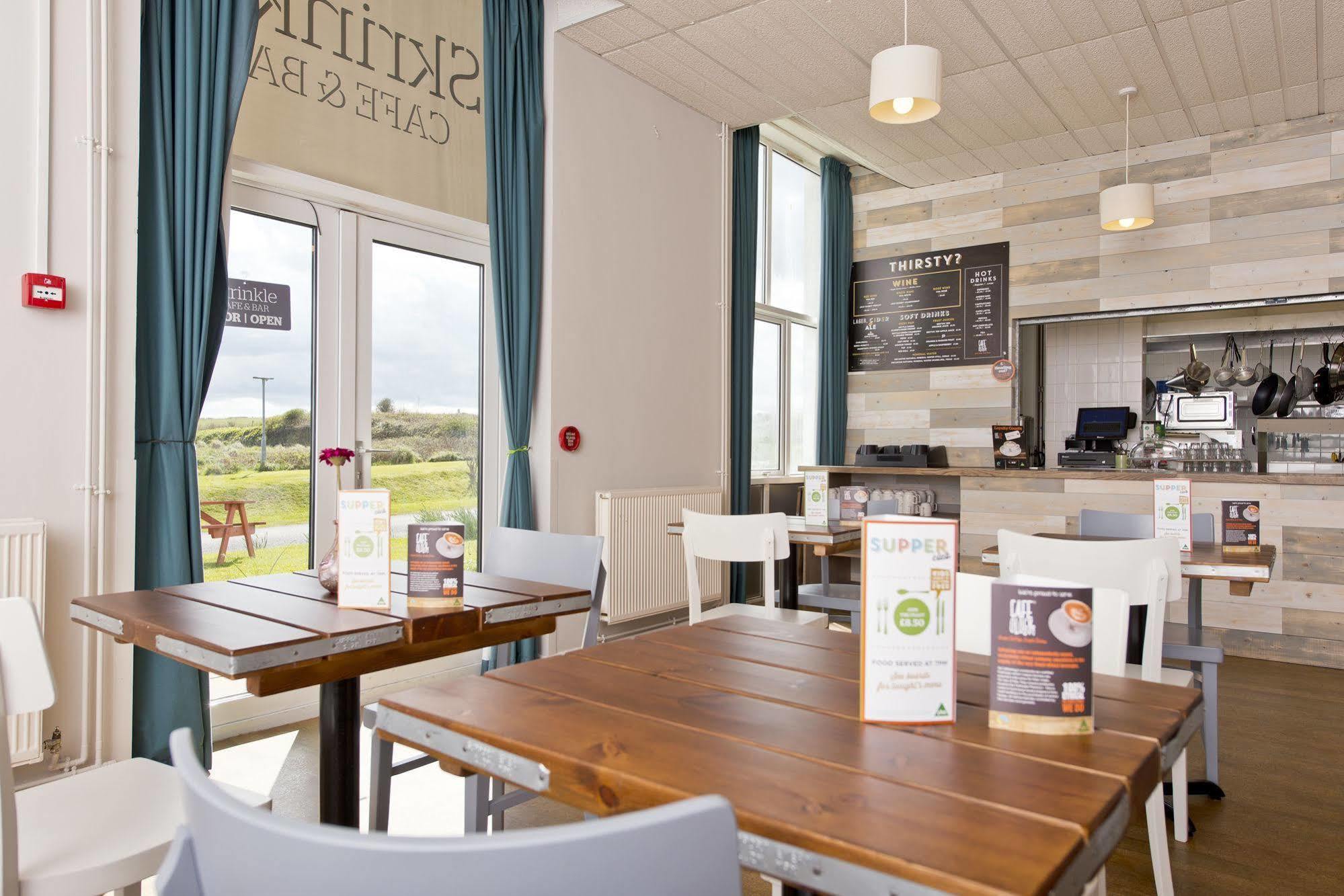 Yha Manorbier Hostel Tenby Bagian luar foto