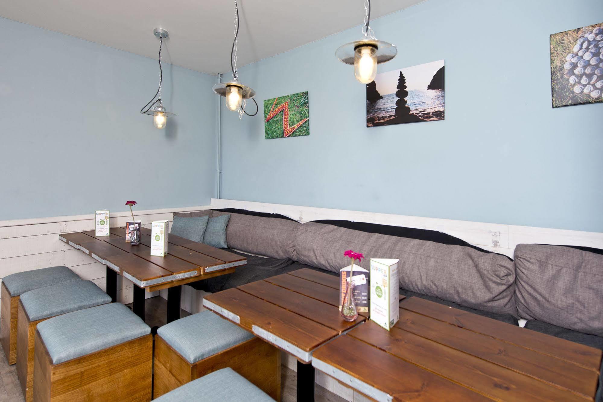 Yha Manorbier Hostel Tenby Bagian luar foto